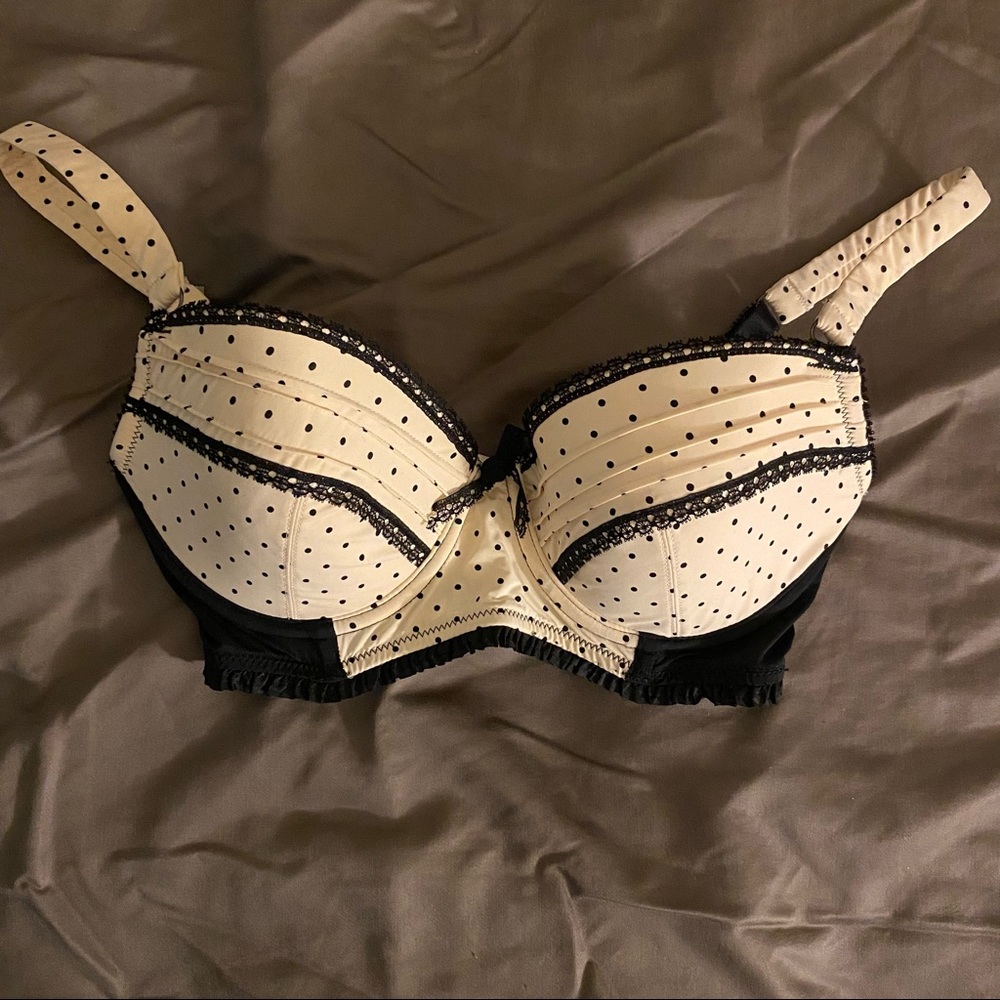 Polkadotted lined bra not padded